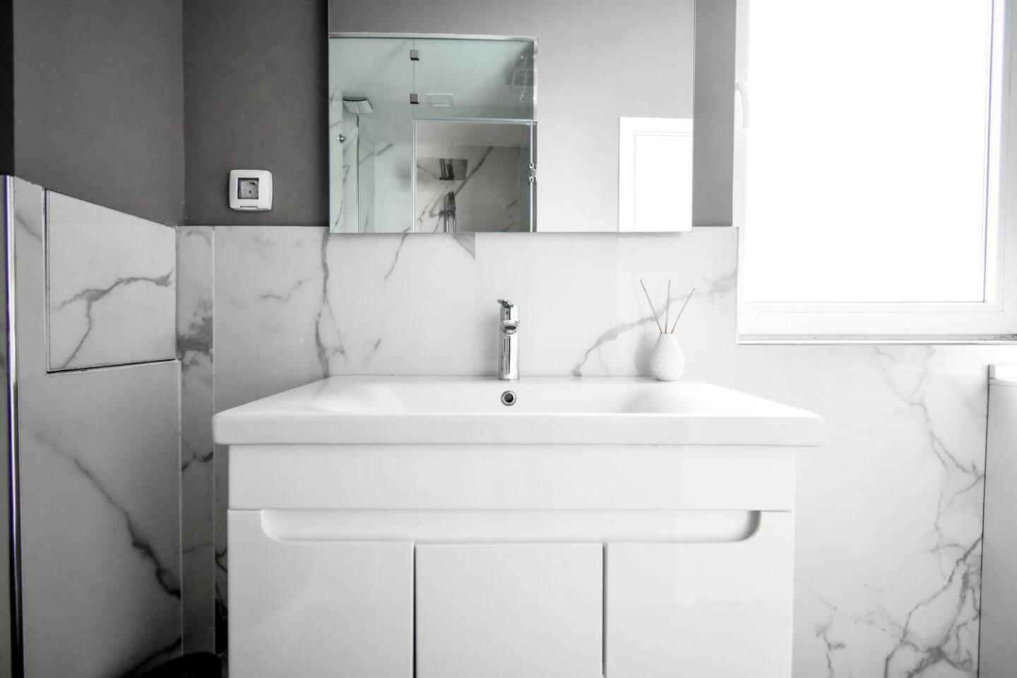 Апартаменты 2Bdr Luxury On Prime Location София Экстерьер фото